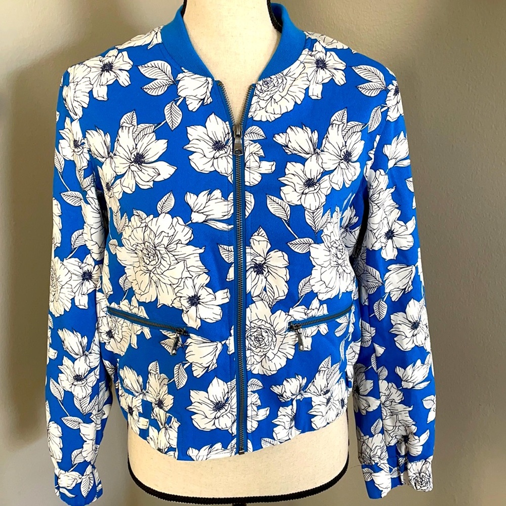 Banana Republic floral blazer perfect